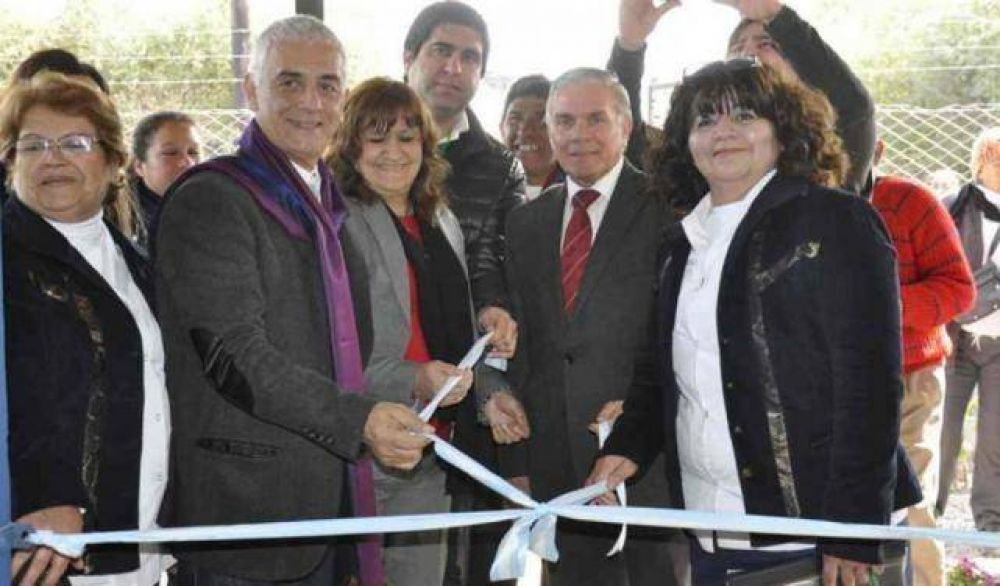 Inauguran mejoras y anuncian obras viales