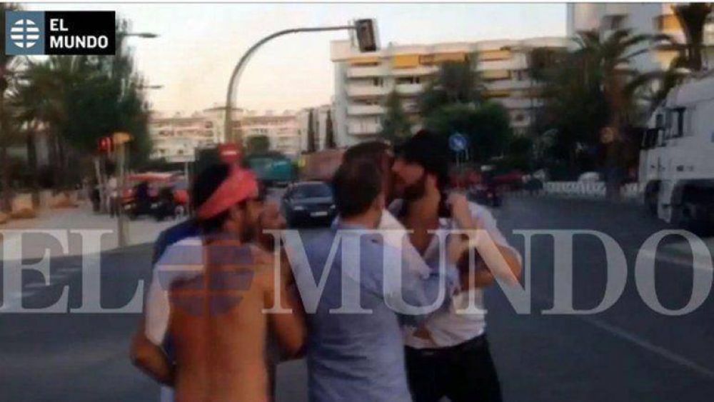 Higua�n, a los golpes con un hincha que le recrimin� el penal errado
