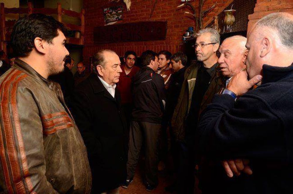 Jorge y los intendentes no quieren la interna