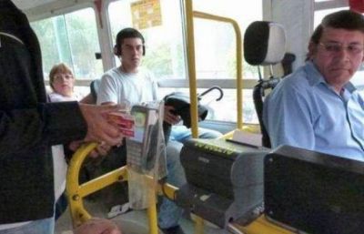 El gobierno y empresarios acordaron el aumento de la tarifa del transporte interurbano.