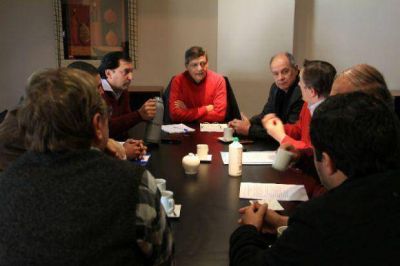 Peppo se comprometi� a optimizar el servicio y los costos de la energ�a rural
