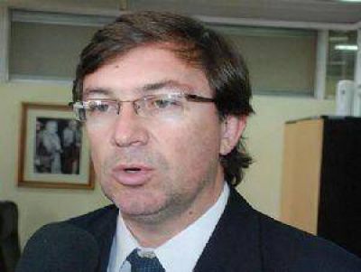 Aerochaco: Livio Guti�rrez se suma a las cr�ticas y calific� al fideicomiso como un papel�n