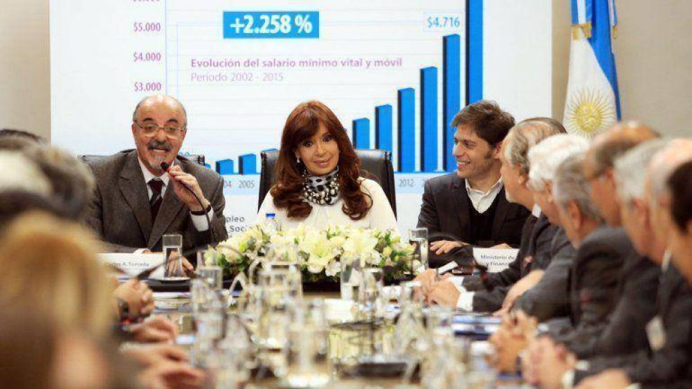 Habr� que ganar m�s para comprar d�lares en el mercado oficial
