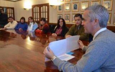 Z�ccaro suma el boleto docente a la campa�a