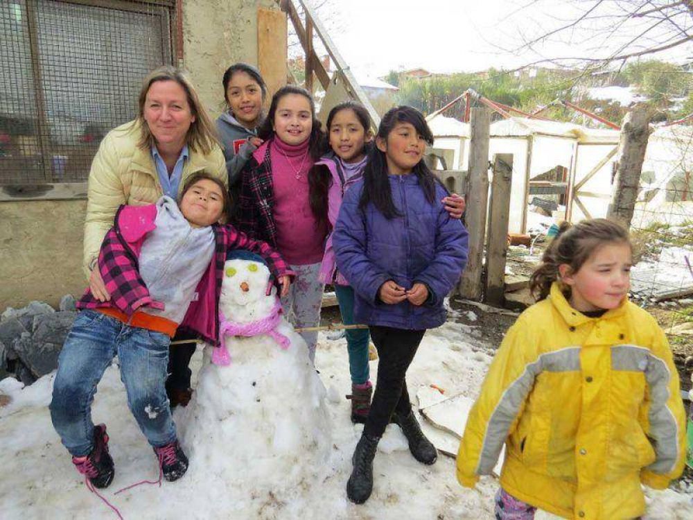La intendenta Maru Martini acompa�� entrega de donaciones a merenderos
