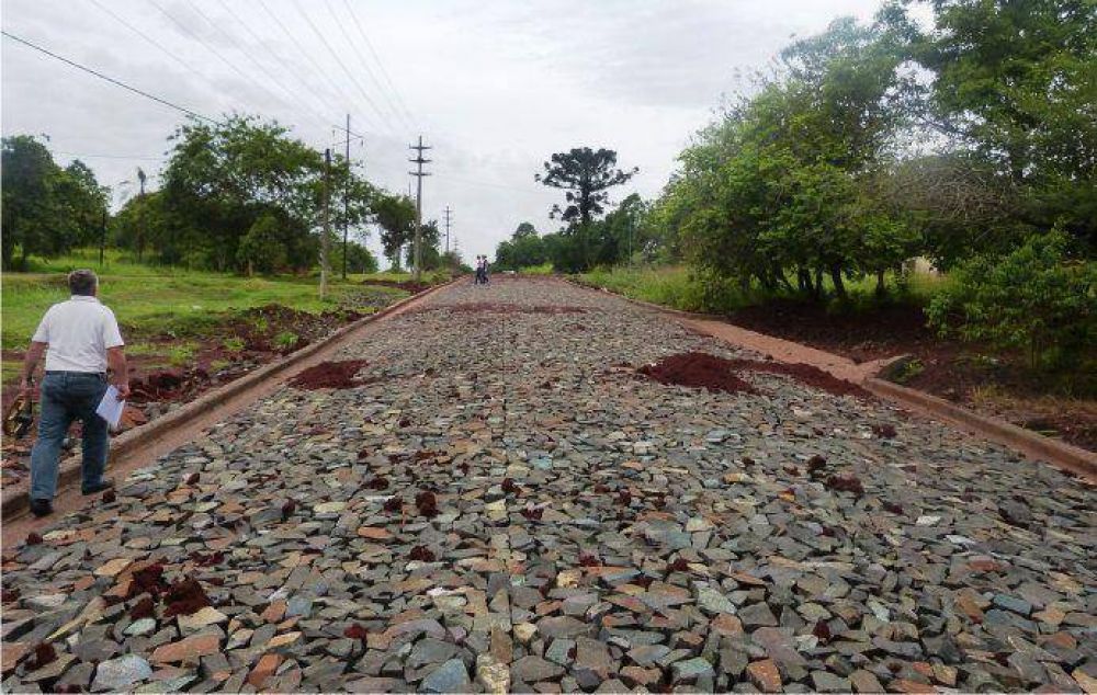 La DPV construye calle colectora empedrada en 9 de Julio