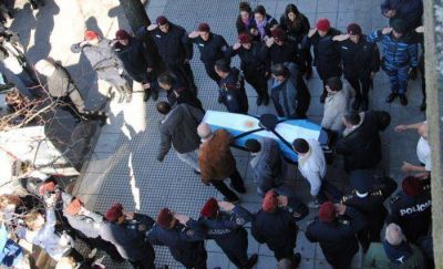 Dolor e indignaci�n en la despedida del efectivo policial que muri� atropellado por un joven borracho
