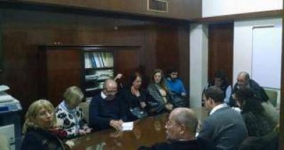 Adiunt denuncia persecuci�n laboral en la UNT