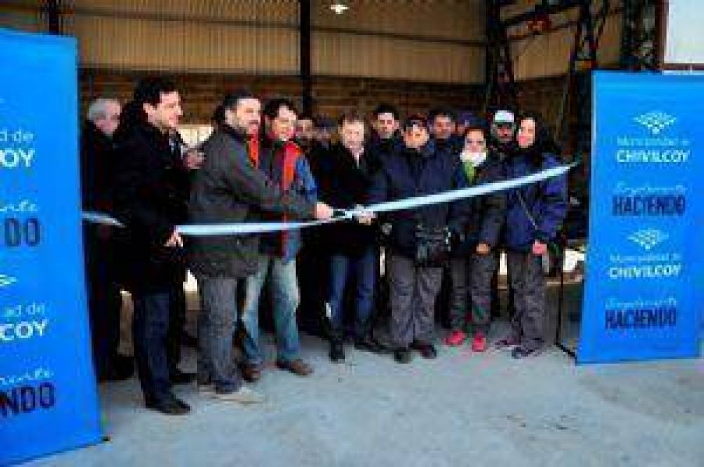 Inauguraron nueva f�brica de la Cooperativa Argentina Trabaja