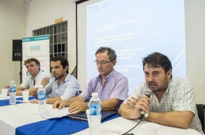 El Gobierno Municipal acompa�a a emprendedores azule�os para el desarrollo econ�mico de Azul