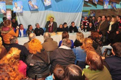 Poggi: �Adolfo es la alternativa que tenemos los argentinos�