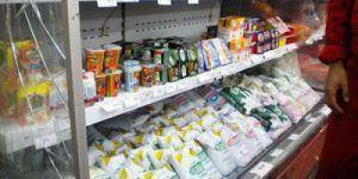 Comercios locales sin productos l�cteos por conflicto gremial
