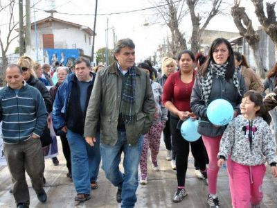 Nuevos pavimentos en Bernal Oeste