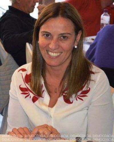 Arata cruz� a ministra de Scioli por descentralizaci�n de fondos