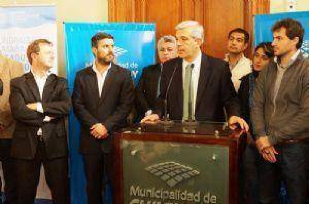 Julin Domnguez recibi el respaldo del intendente a su candidatura a gobernador