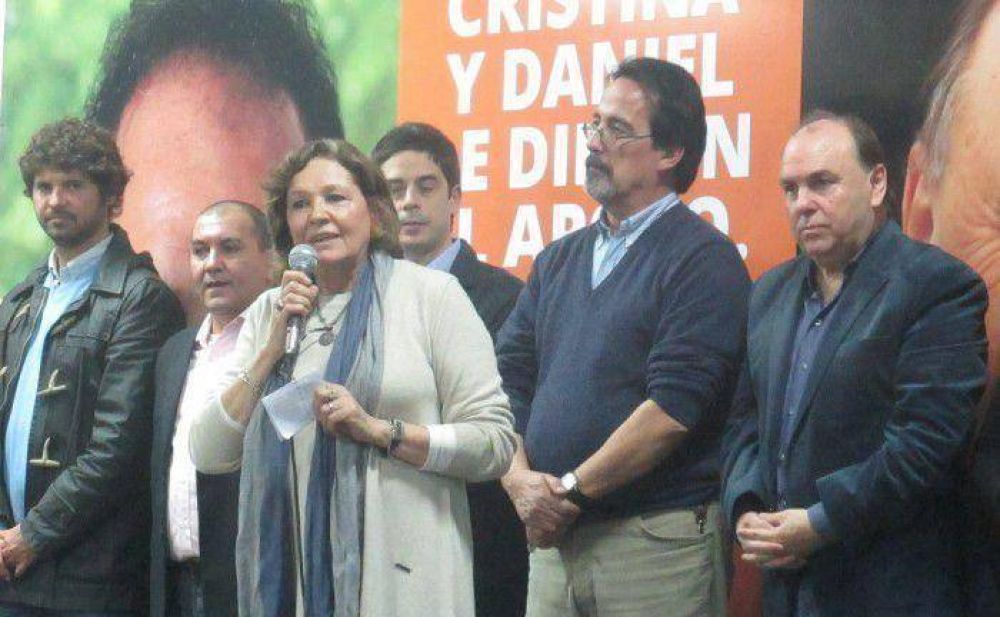 Vidal present� a sus precandidatos