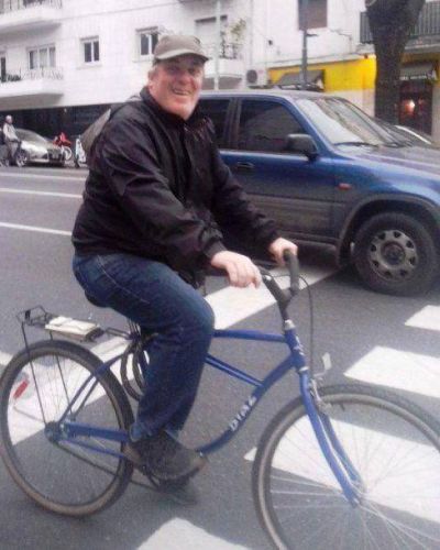 Sospechoso robo de la bicicleta del legislador Gustavo Vera