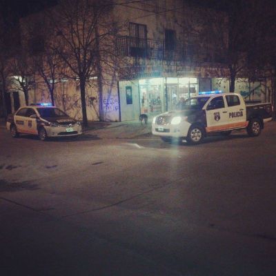 Asaltaron y ejecutaron disparo en un autoservicio