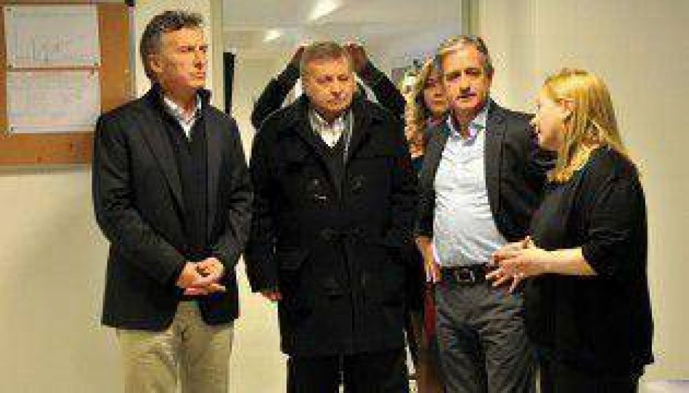 Junto al secretario de SUTECBA, Macri inaugur� un nuevo edificio