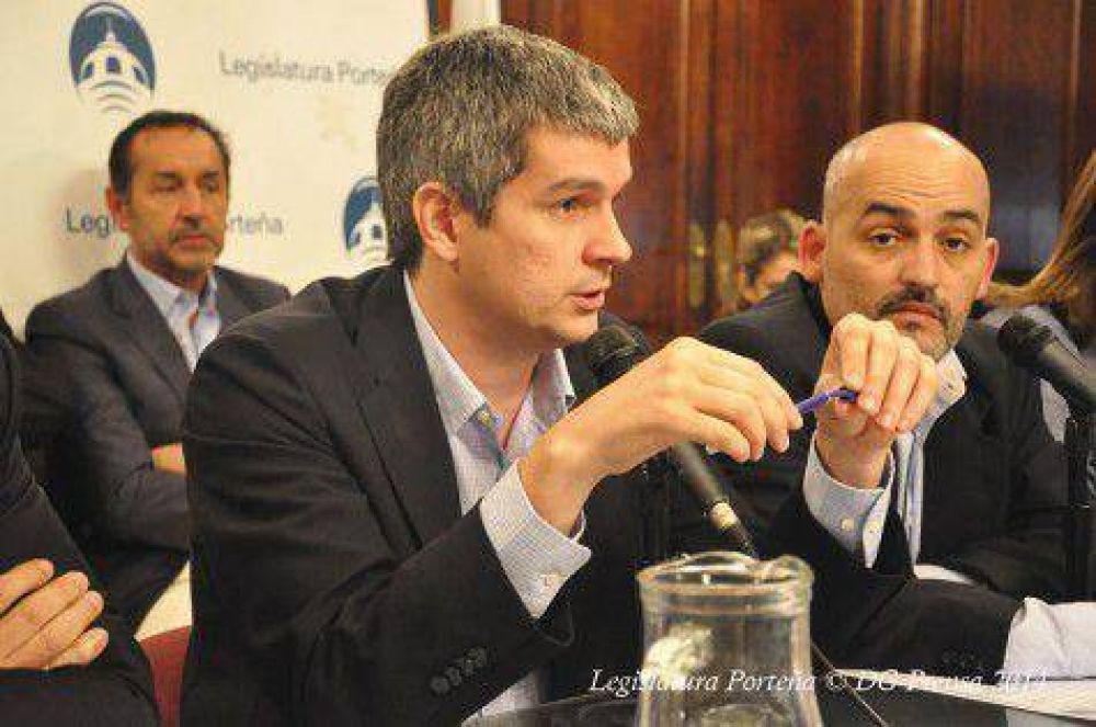 Pe�a levant� el perfil de cara a las PASO