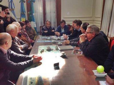 FINALMENTE SE FIRMO LA PERMUTA DE TERRENOS ENTRE ACERBRAG Y EL PARQUE INDUSTRIAL BRAGADO