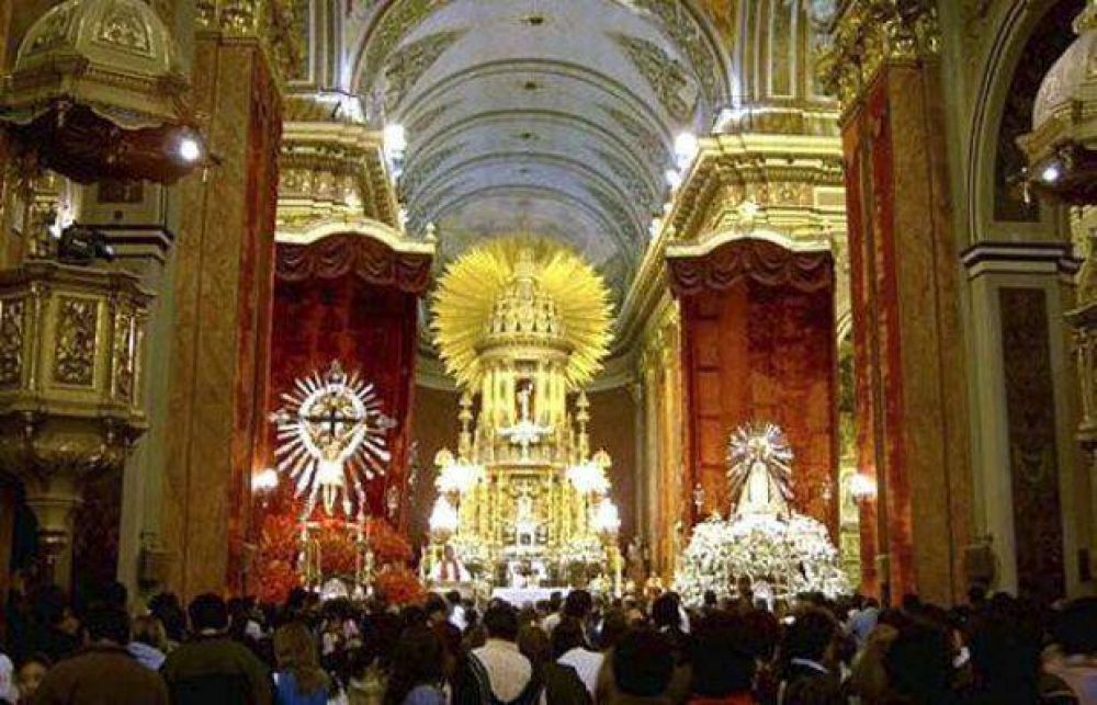 Salta respira Milagro: Maana entronizan las imgenes del Seor y la Virgen