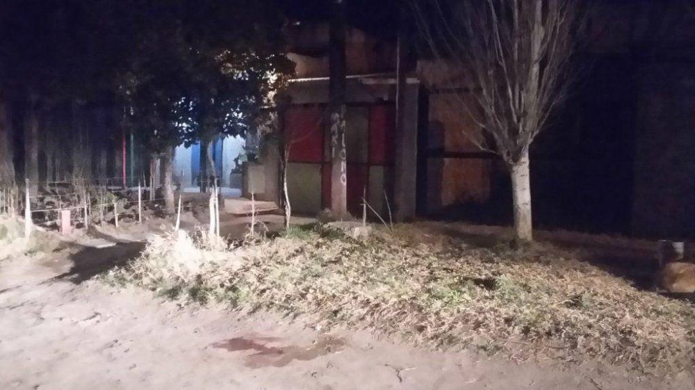 Un hombre de 32 a�os termin� apu�alado en el cuello durante una discusi�n familiar