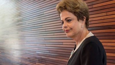 Se acelera la devaluaci�n del real frente al d�lar