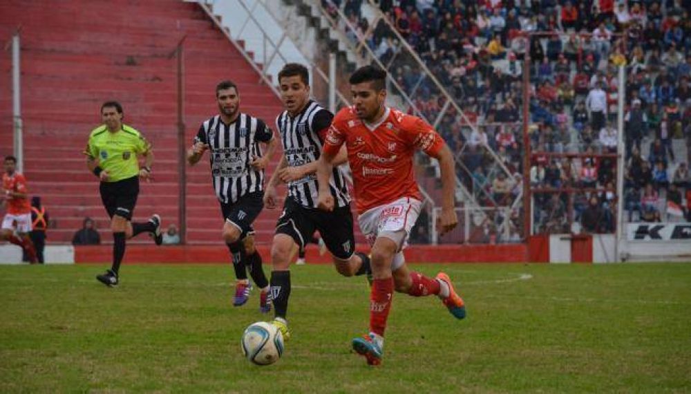Instituto recibe a Ferro, en un choque de aspirantes al Reducido