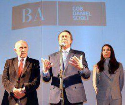 Casal anunci� la creaci�n de nuevas fiscal�as  