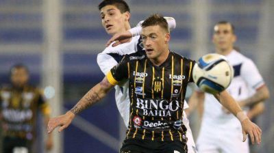 Olimpo volvi� a sumar de a tres: Le gan� de visitante a Velez 2 a 0