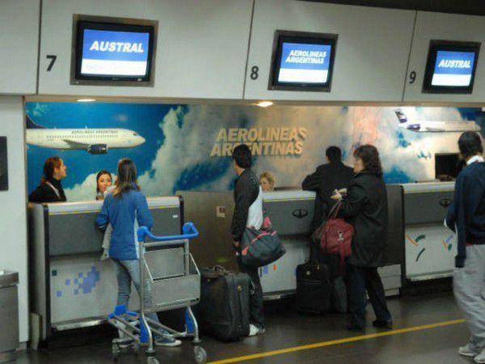 Siguen las cancelaciones de vuelos de Aerol�neas en nuestra ciudad