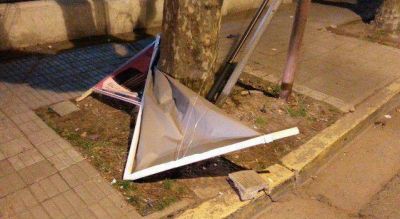 Denuncian rotura de carteles de Gorosito