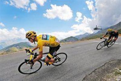 La polic�a dispar� contra un auto cerca de la meta del Tour de France