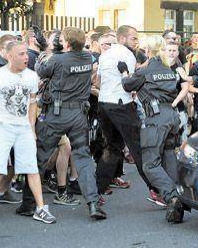 Pelea en Dresde por los inmigrantes
