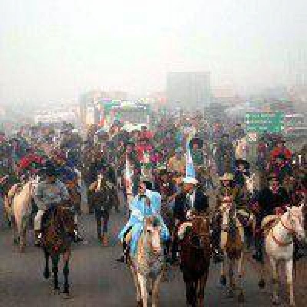 Miles de jinetes cabalgan unidos en la devoci�n a San Pantale�n