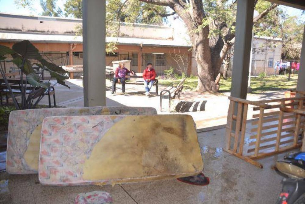 Una mujer prendi� fuego una habitaci�n del Hogar Teresa de Calcuta, pero las autoridades consiguieron frustrar el suicidio y la cat�strofe
