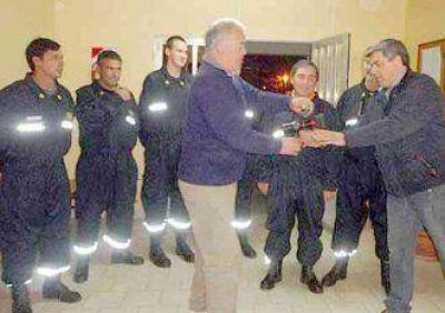 Presentaron nuevos equipos para Bomberos Voluntarios