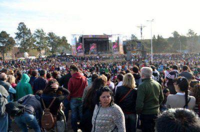 Una multitud se concentr� en la costa para festejar los 400 a�os de la ciudad