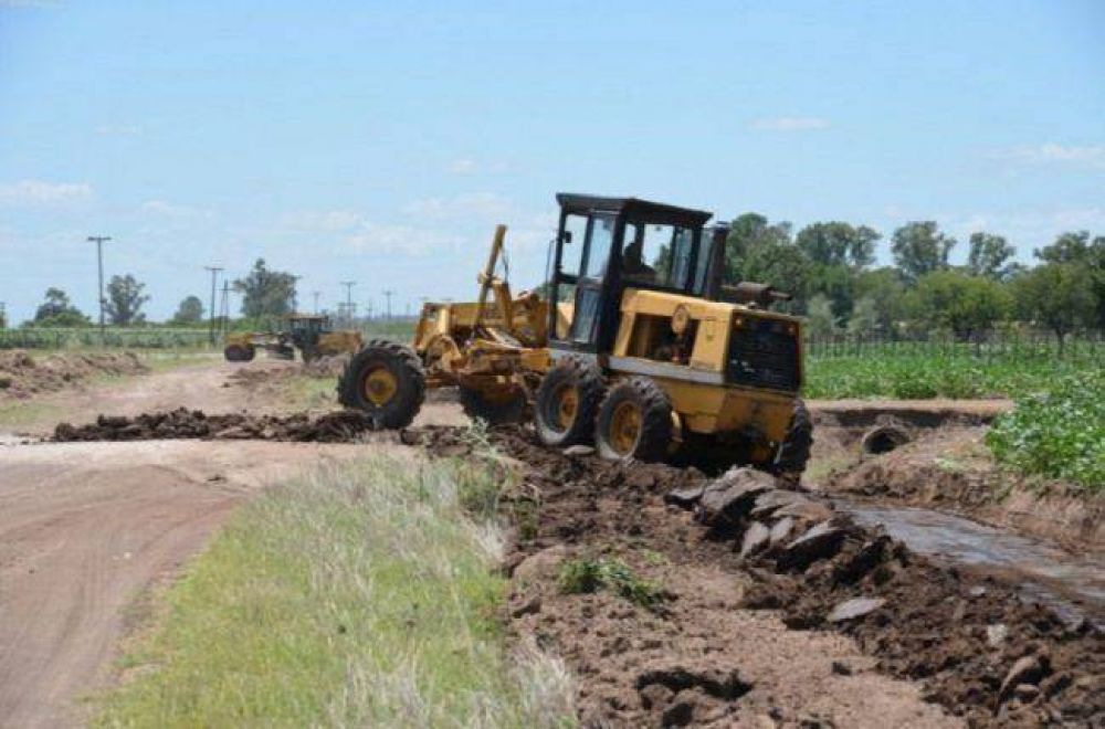Provincia financiar� mejoras en caminos rurales del distrito