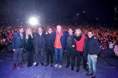 Scioli, Dom�nguez y Espinoza, a pura caravana