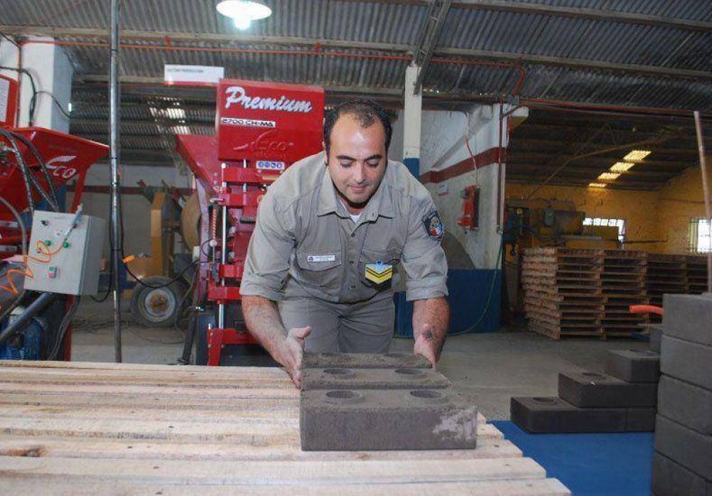 Aseguran que en la provincia de Santa Fe los presos que trabajan perciben entre $300 y $1.800