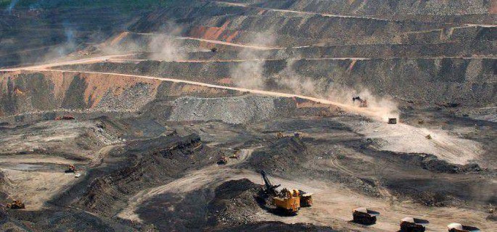 �Cornejo tiene que decirle s� o no a la miner�a�