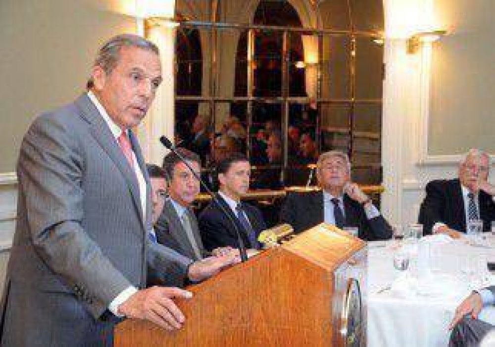 Sapag expondr� en el Club del Petr�leo de Buenos Aires 