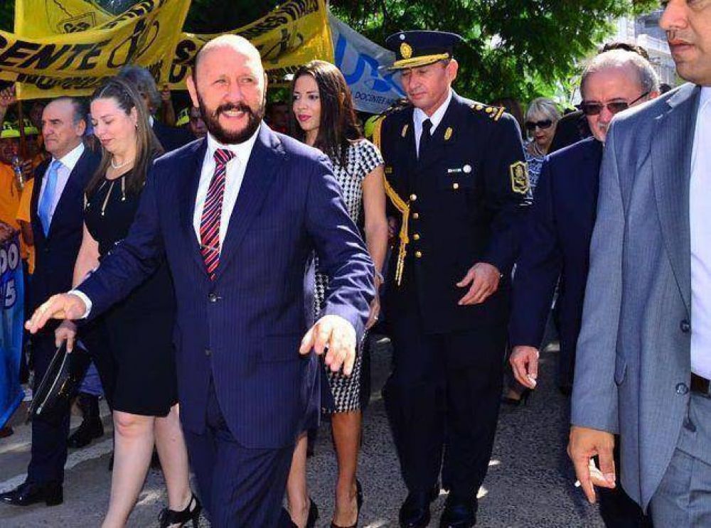 Cu�l es el patrimonio de Gildo Insfr�n, su familia y su entorno gobernante?