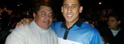 Con una caravana, recibieron a Ezequiel Torres