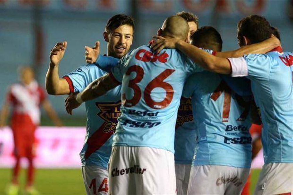 De la goleada al sufrimiento: Arsenal le gan� con lo justo a Argentinos y sali� del fondo
