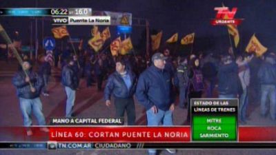 Tensi�n en Panamericana: la Gendarmer�a se enfrenta a los choferes de la l�nea 60