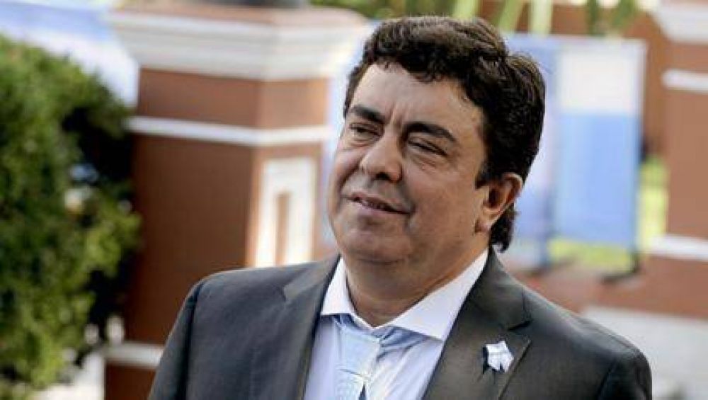 Espinoza no para de calentar la interna del FpV