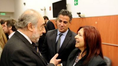 Hotesur: tras los cruces, Rafecas le saca la documentaci�n a la Metropolitana